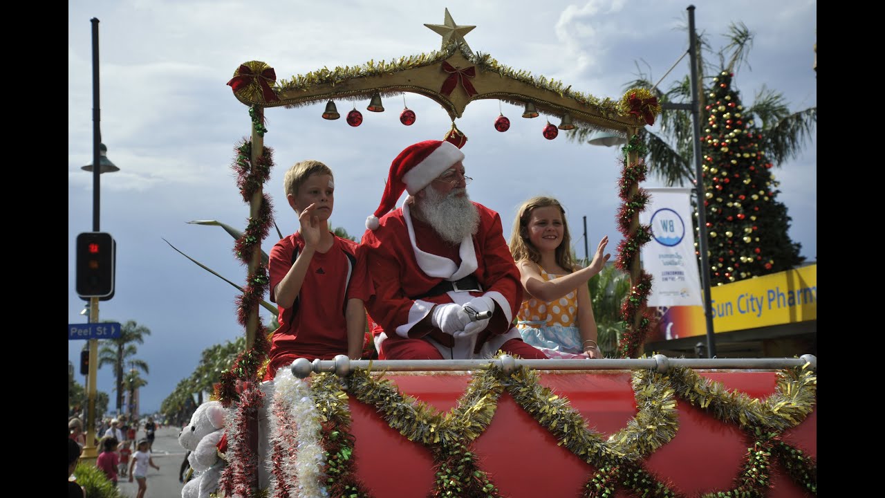 Christmas Parade Gisborne 2013