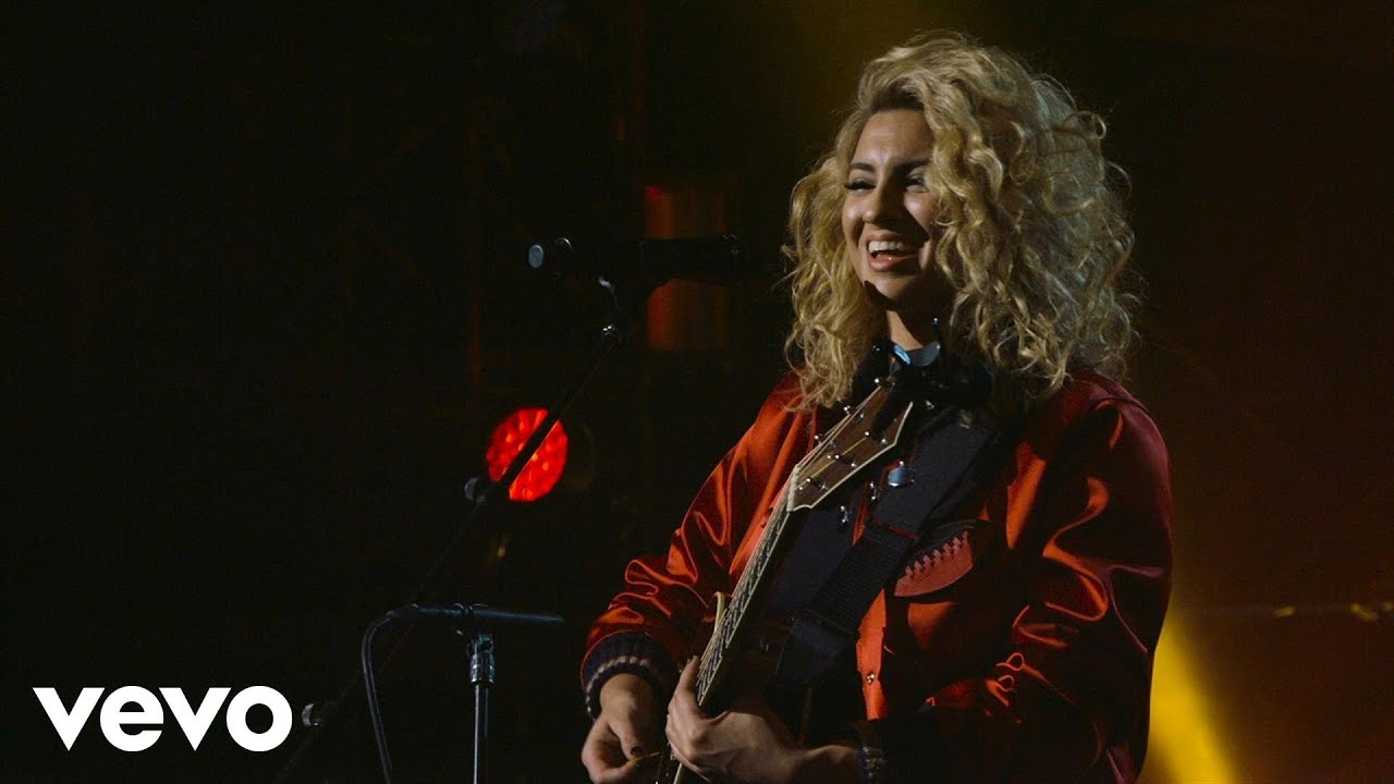 Tori Kelly - Should've Been Us (Live at The Year In Vevo)
