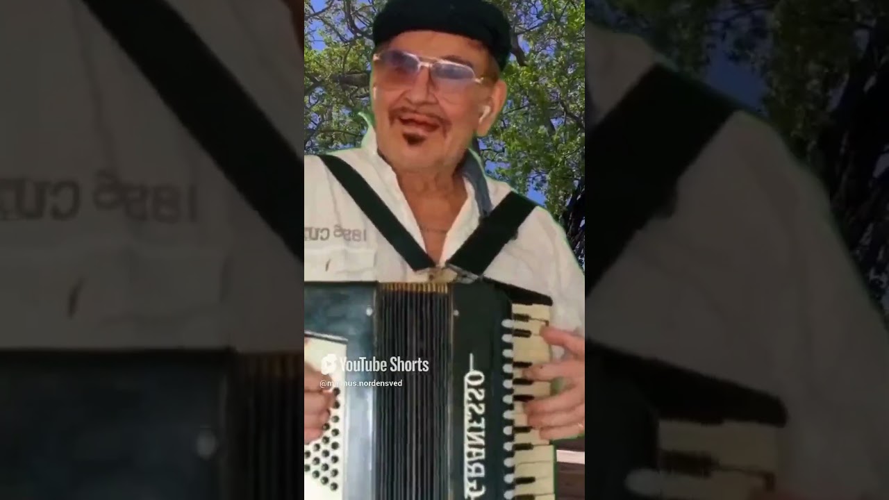 Mange underh&aring;ller