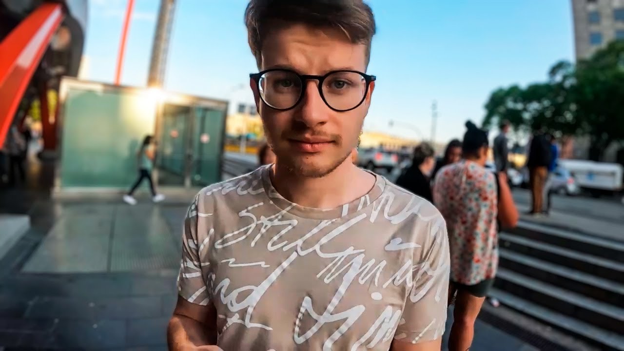 MI PRIMER VLOG POR BARCELONA | aXoZer