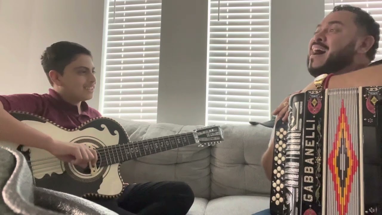 LOS OJITOS DE MI ELENA Genaro  cruz jr y su papá