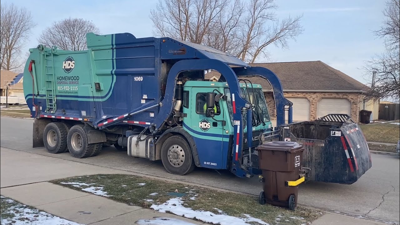 Homewood Disposal 1069 Mack LR Meridian Diesel on Garbage on 1/5/26