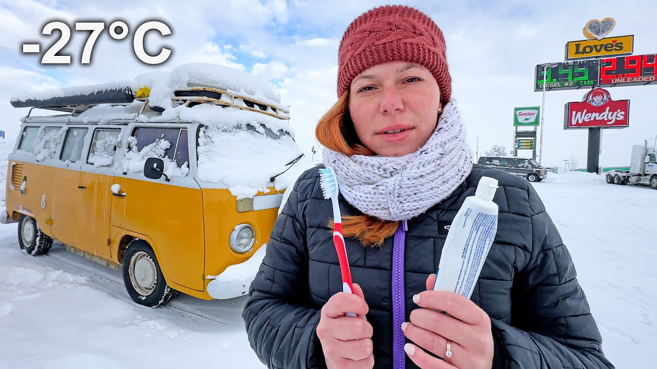 Rotina de um dia de Neve Pesada morando na Kombi