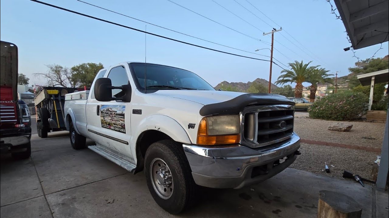 99 al 2007 ford f250 6.8 buscando filtro de cabina y no hay