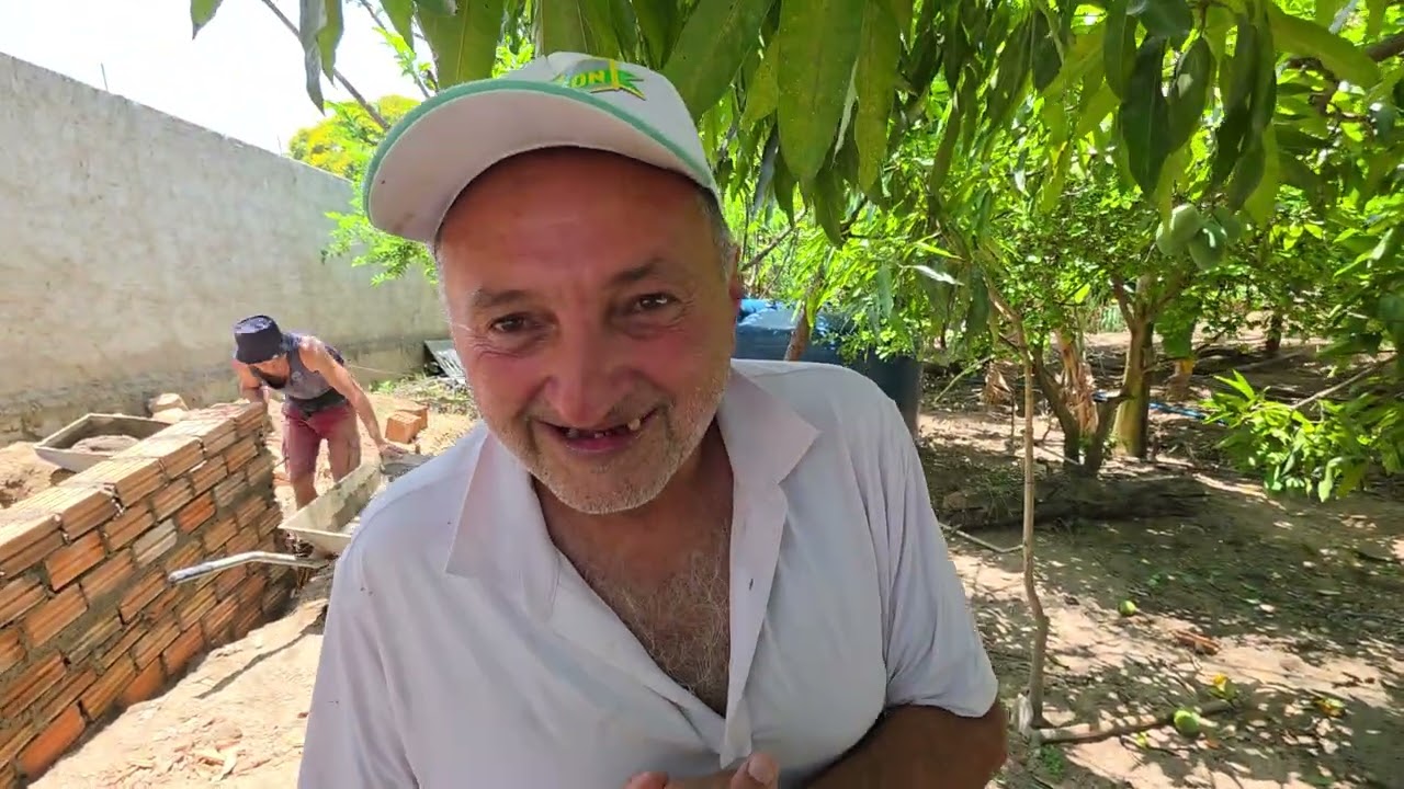 Francisco fiscalizando minha obra