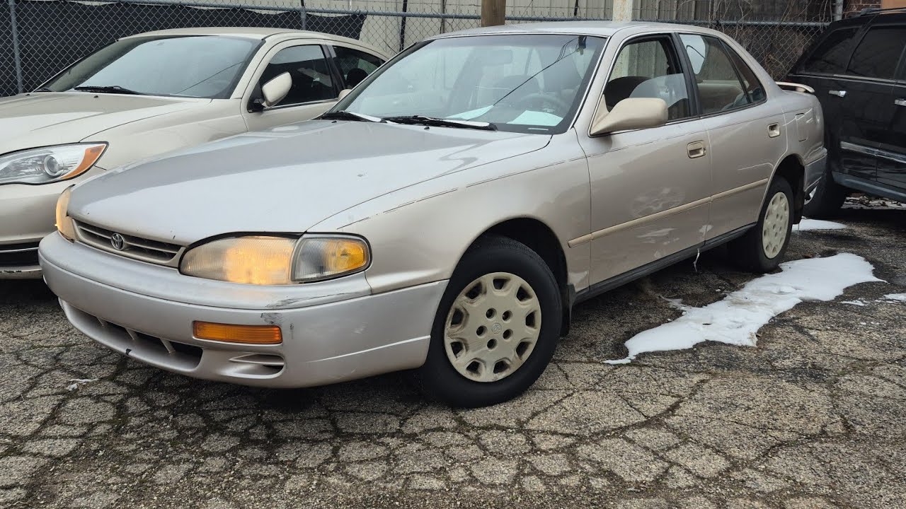Toyota Camry 1996 года (обзор и запуск двигателя)