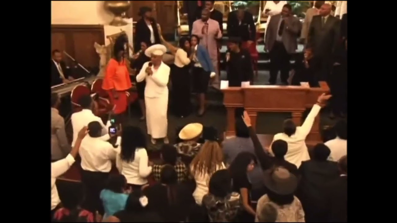 Dr. Gertrude Stacks “God Got A Hook In Me” Praise Break
