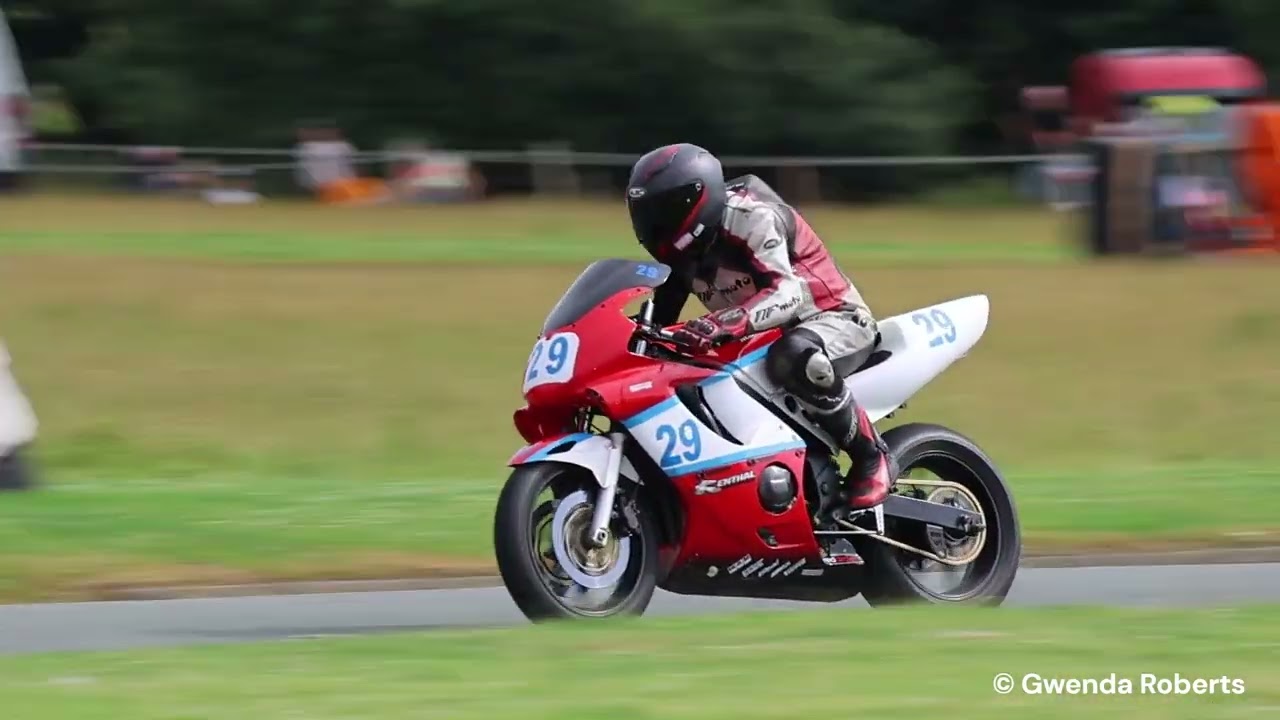 Motorbike racing at Tonfanau  - 600cc Steel Frames & Pre-injection & 700cc Twins - 29 June 2025