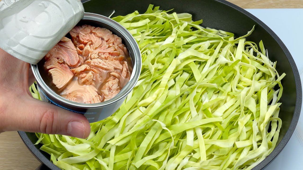 Капуста с консервированным тунцом вкуснее мяса! Простой рецепт капусты! # 313