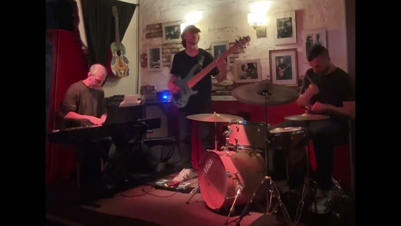 5.0 - Live -TRES Latin Jazz