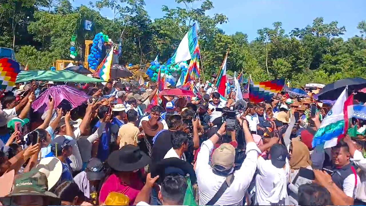 Bolivia. Llegada de Evo a la gran concertación en Chimoré