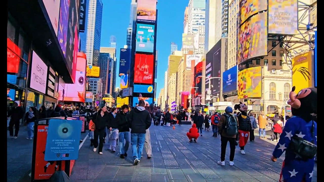 Just Walking Manhattan NYC 🚶&zwj;♂️🌼 Times Square, City Sounds & Real New York Life 🗽
