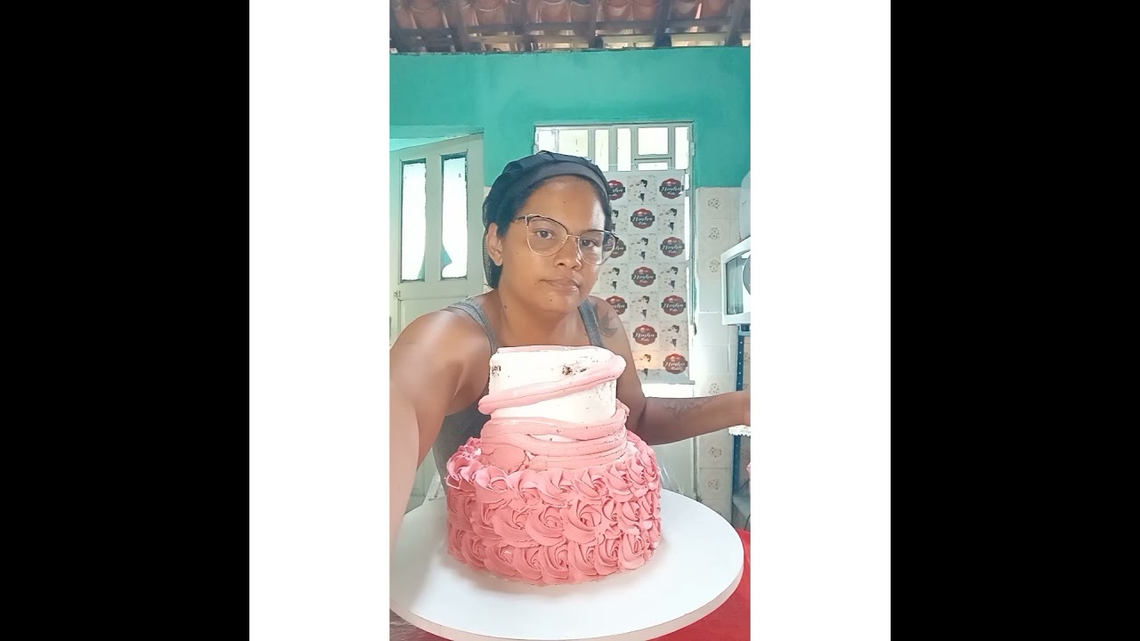 bolo tema: marcha e o urso