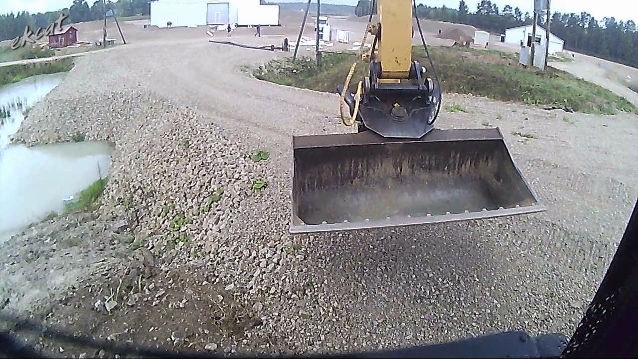Откосы канала и планировка экскаватором Cat 320EL Canal side slope