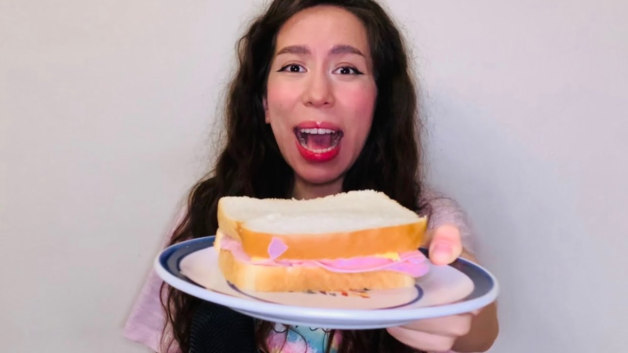 ASMR comiendo sándwich a media noche | platicando