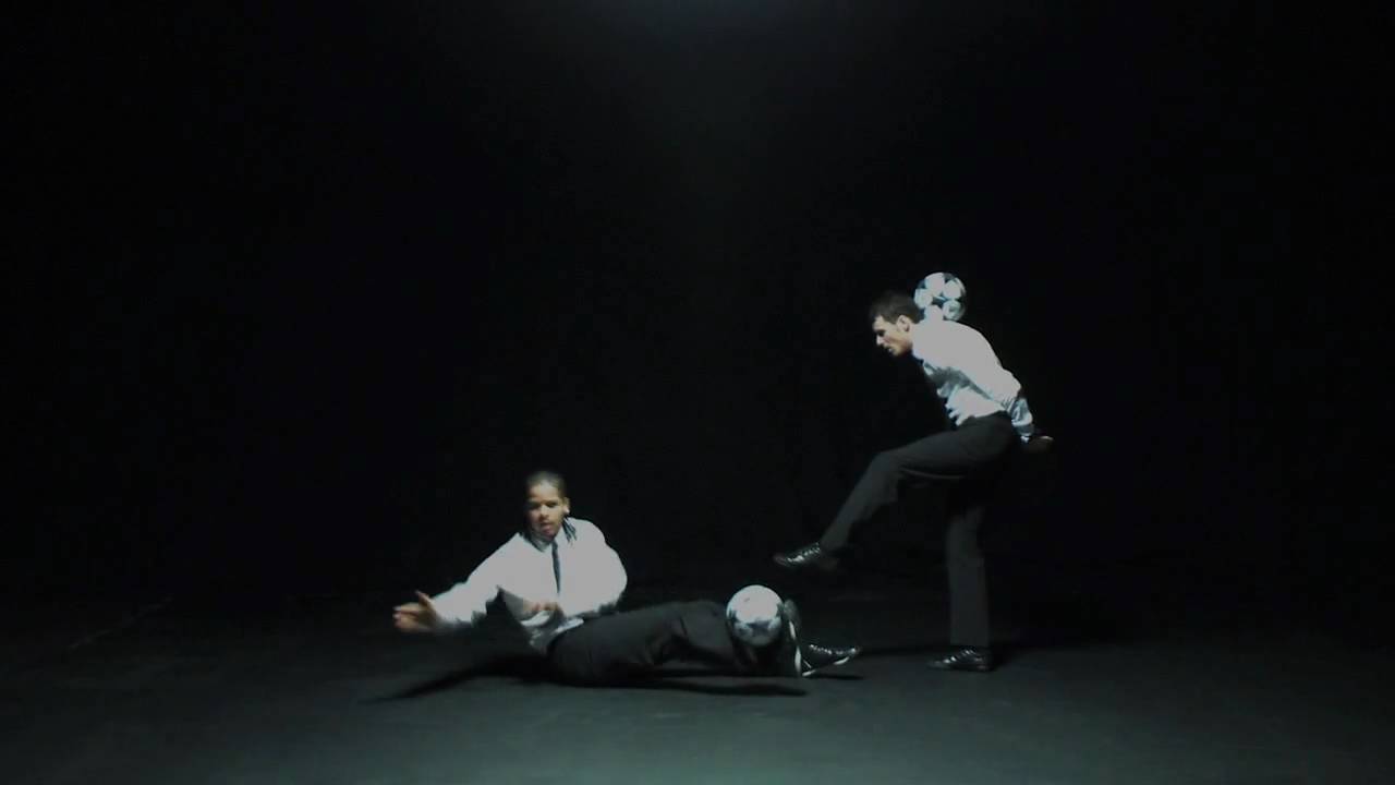 Billy Wingrove & Jeremy Lynch Amazing Football Freestyle Show.
