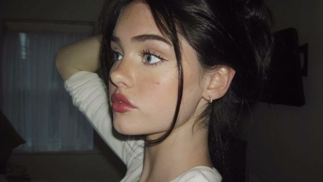 gracie mckenna , but prettier.