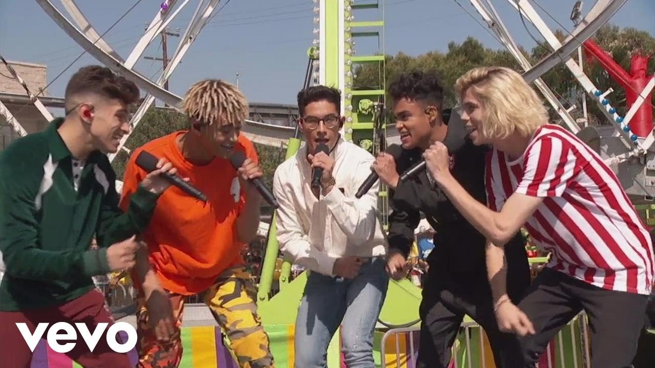 PRETTYMUCH - Would You Mind (Live at Teen Choice Awards)