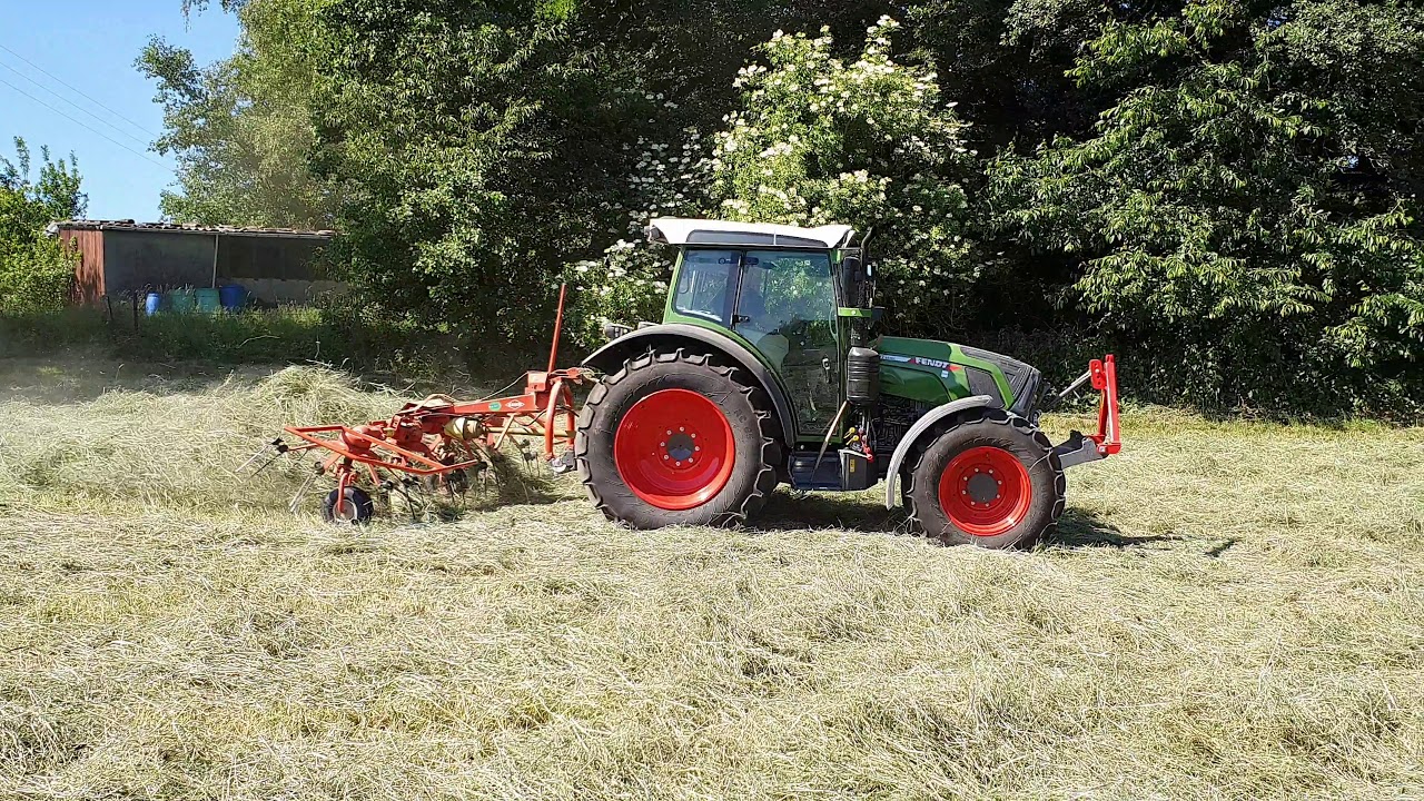 Heuernte 2020 Wenden mit Fendt Vario 207 und Kuhn GF 4201 MH