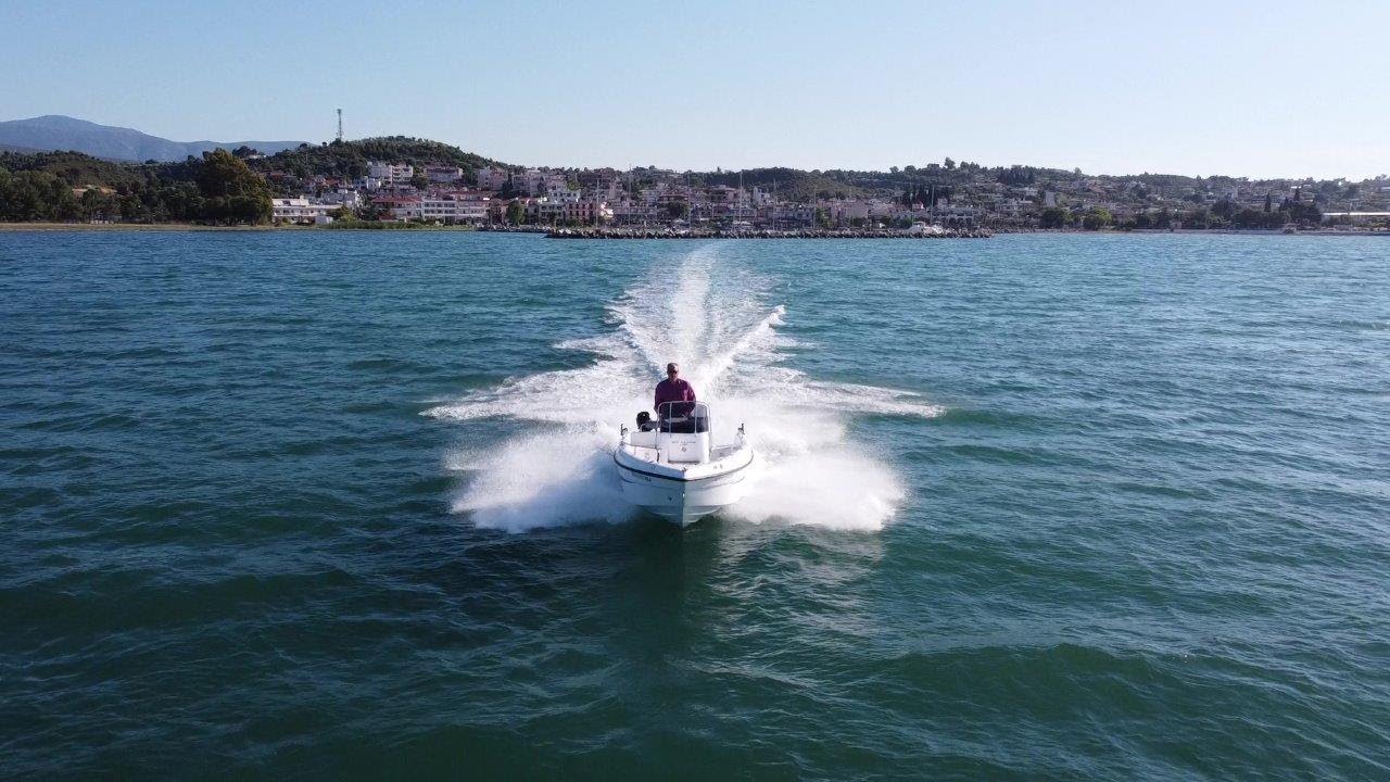 Poseidon Boats - Blu Water 170 with Yamaha 80