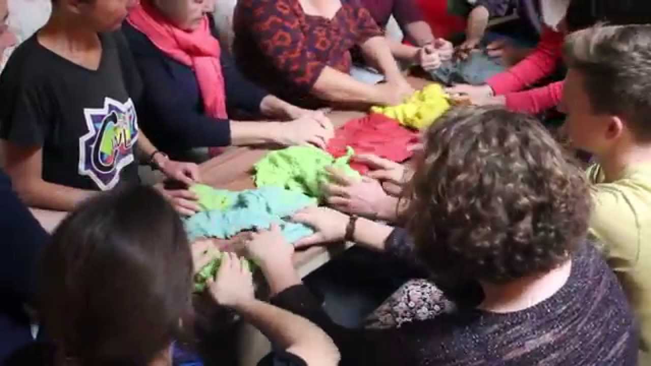 Making Marks with Songs: Drawing & Performance with Frankie Armstrong