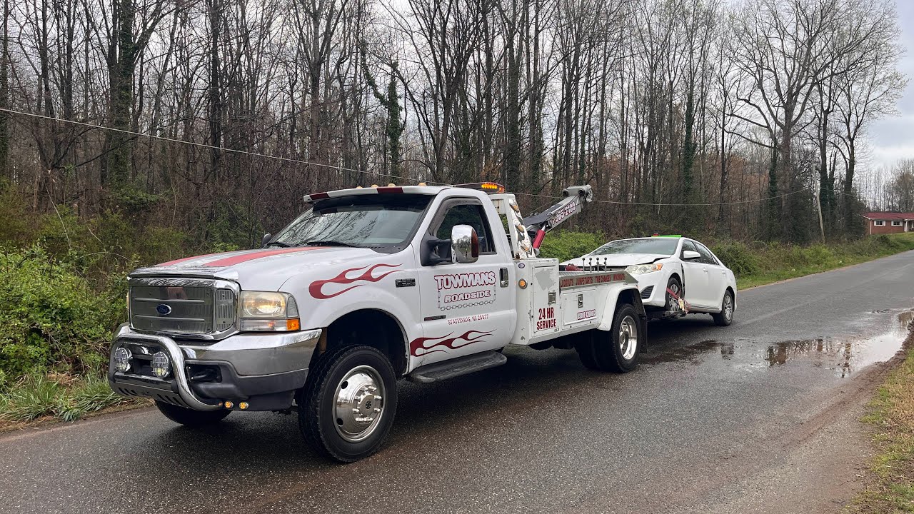 BAD IGNITION LEAVES CUSTOMER STUCK @Matteo's Towing & Recovery @KARVISION @10 Tows Down Towing