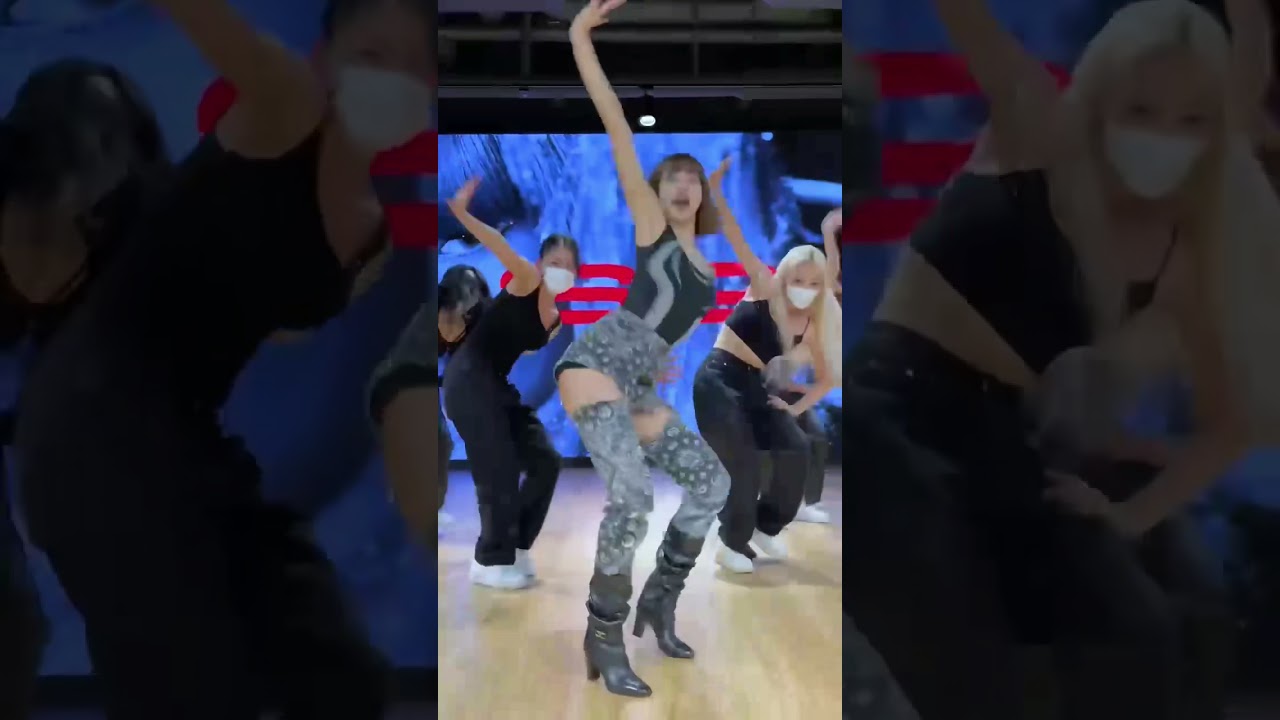 #SG Dance by #Lisa #Blackpink 🛸