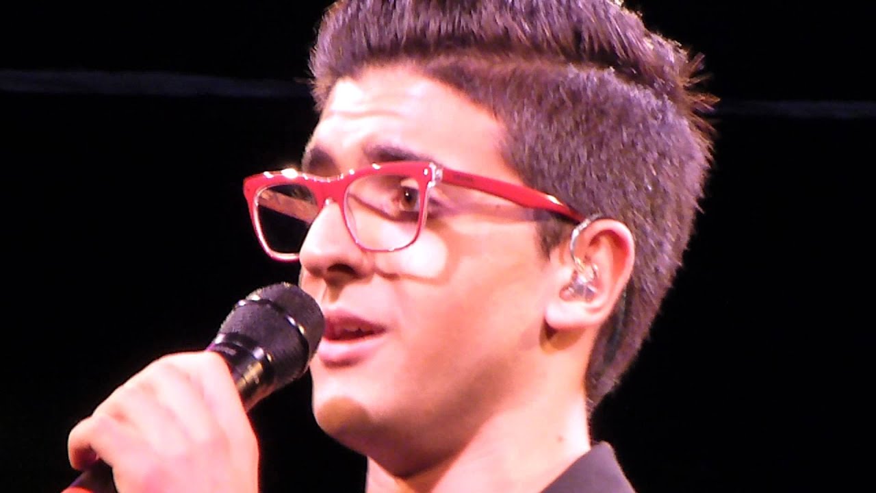 Piero Barone singing Where Do I Begin (Love Story Theme) @ NYCB Theatre At Westbury
