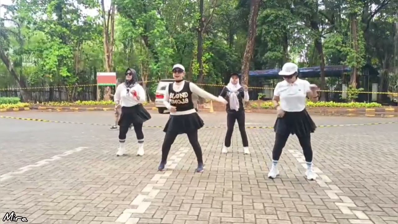 FLASH DANCE 💃💃HM Family Line Dance/Choreo:Richard Rogers (USA)-June 2025