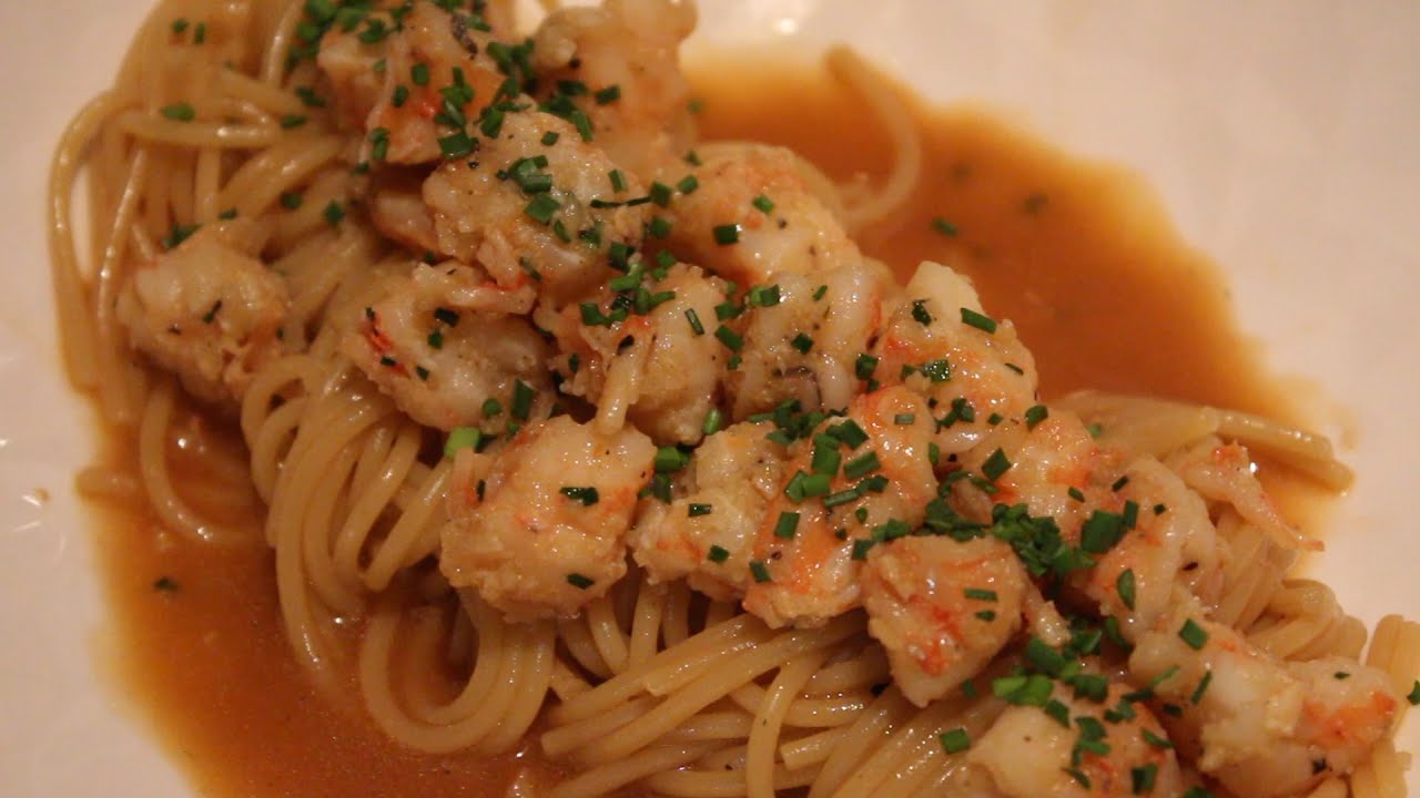 새우맛 한가득 갑각류로 만드는 소스 비스크 파스타/Bisque pasta with garlic prawn