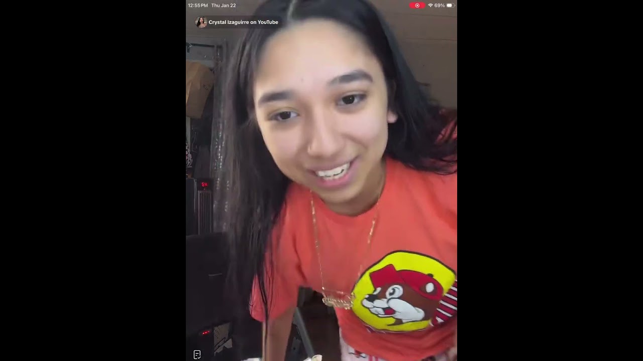 @crystal.izaguirre Crystal Lzaguirre TikTok live #live #tiktok 