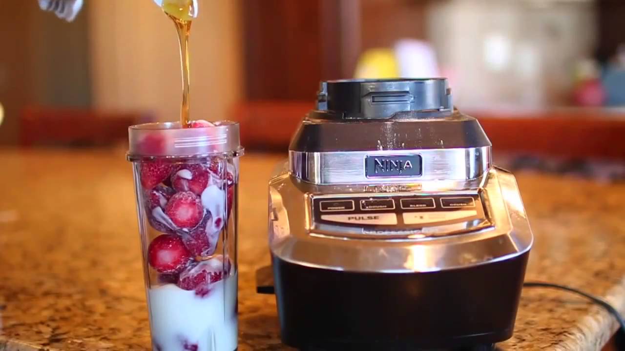 5 Minutes Frozen Strawberry Yogurt | Homemade Frozen Yogurt | Easy Frozen Yogurt Recipe.