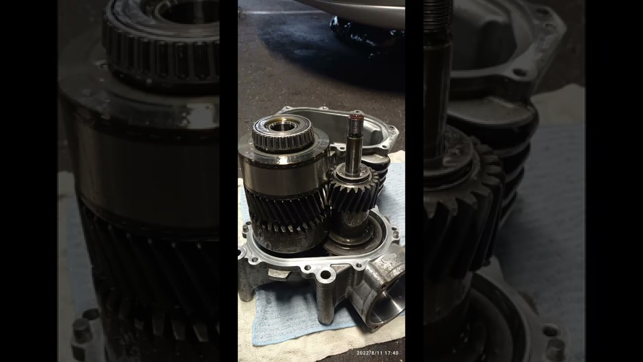Jaguar X Type 2001 inside of the Transfer case