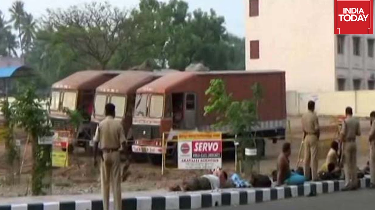 Cash Over 100 Crore Seized From Tamil Nadu, Polls Deffered In 2 Contituencies