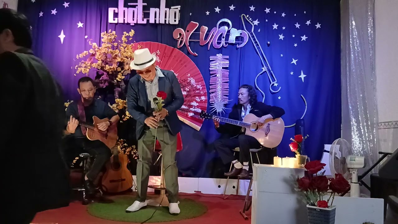 Ck . Phiến đá sầu . St . Diệu Hương . 