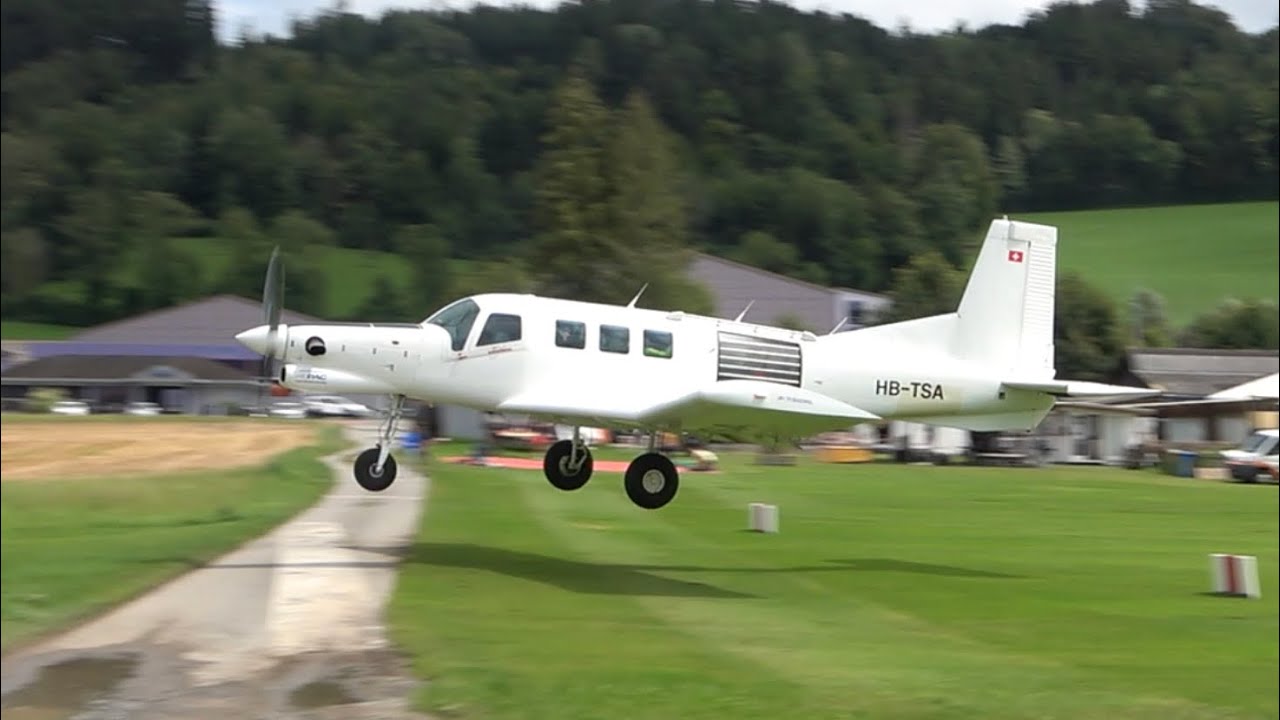 Pacific P-750 XSTOL (HB-TSA) heavy takeoff at Beromünster Airfield