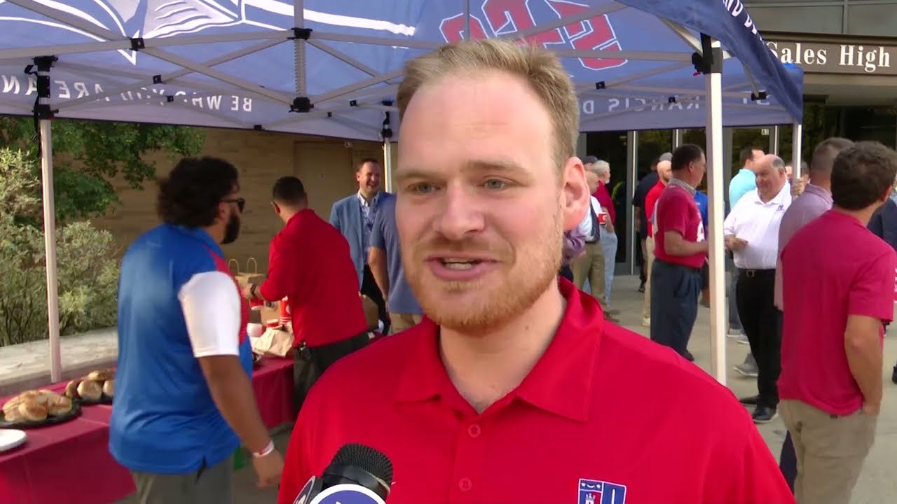 St. Francis Alumni Welcome students back to their first day of class