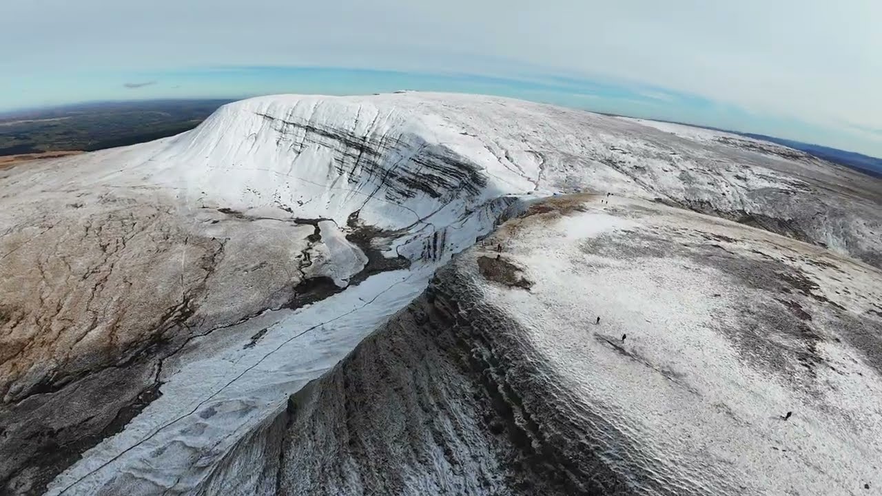 LLYN Y FAN FACH..DRONE CAPTURE🏔