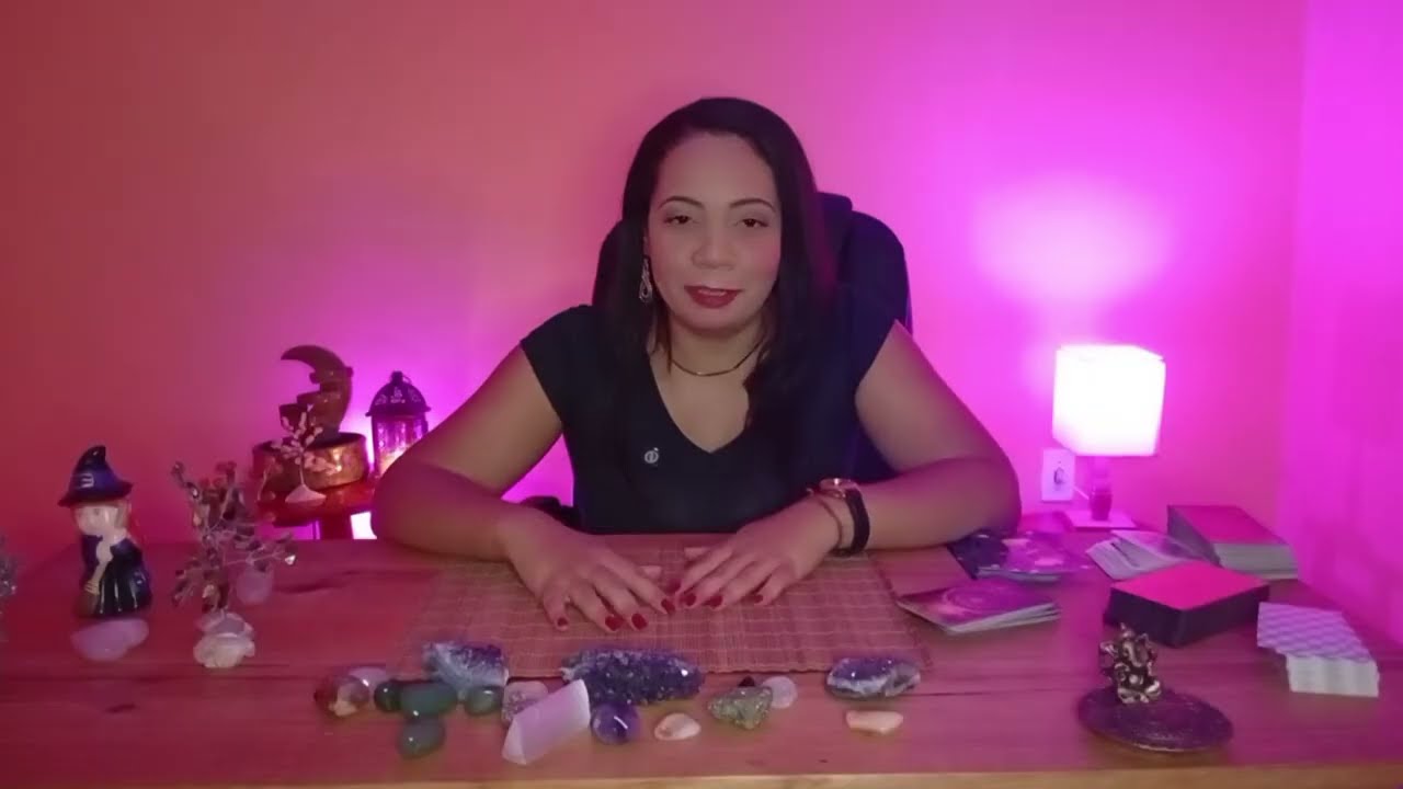 ♒Aquário Março – Chega de Migalhas, Você Vale Ouro!
