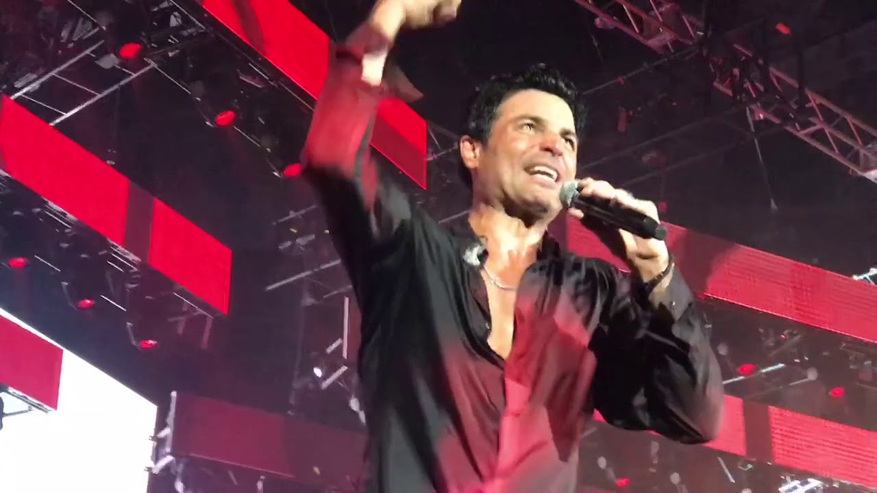 Chayanne en Hidalgo Tx 2018 Este Ritmo Se Baila Así y agradecimiento a su equipo de trabajo