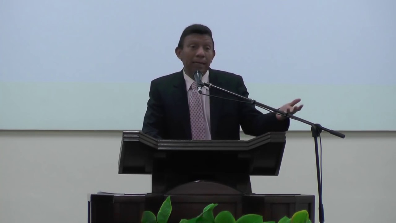 Jesús camina sobre el mar - Pastor Julio Benítez