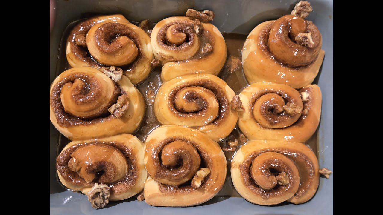 Cozy Cooking: Sticky Cinnamon Buns