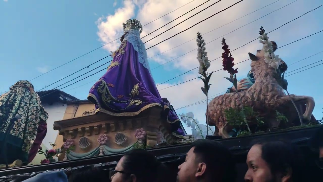 Procesión De La Virgen De La O