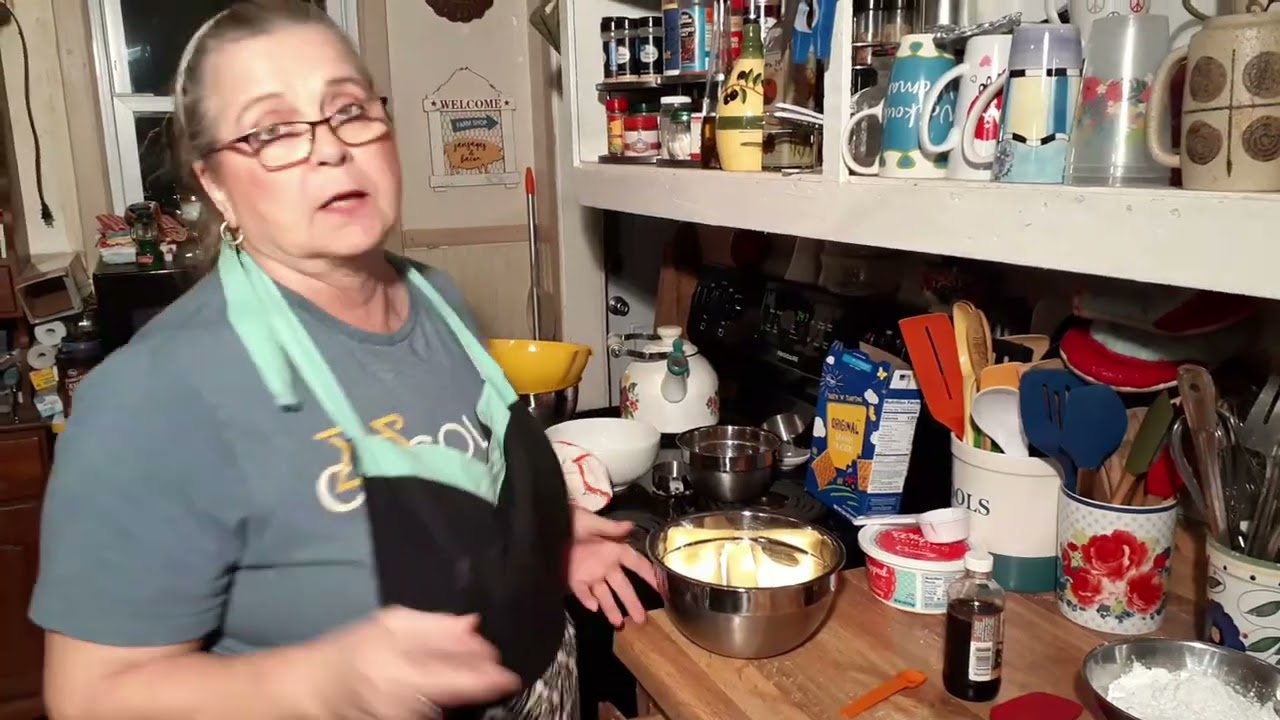 Appalachian cooking with Brenda -- Pineapple dream desert.