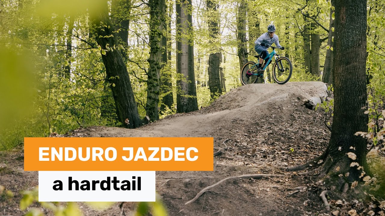 Enduro jazdec a hardtail