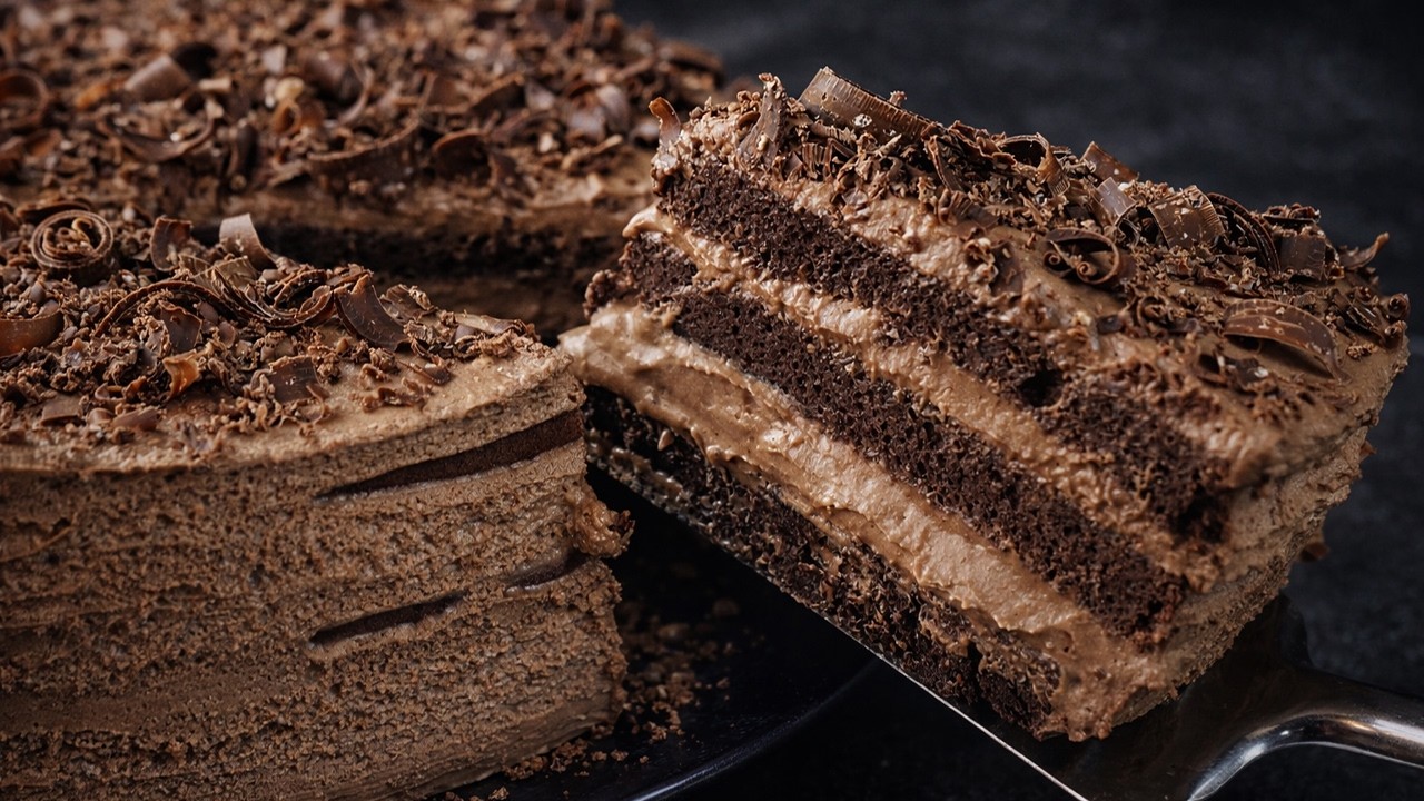 Tort de ciocolată ușor și rapid – perfect pentru orice ocazie