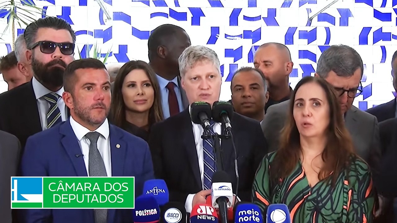 AO VIVO: Deputados fazem coletiva para protocolar pedido de abertura da CPMI do Banco Master- 03/02