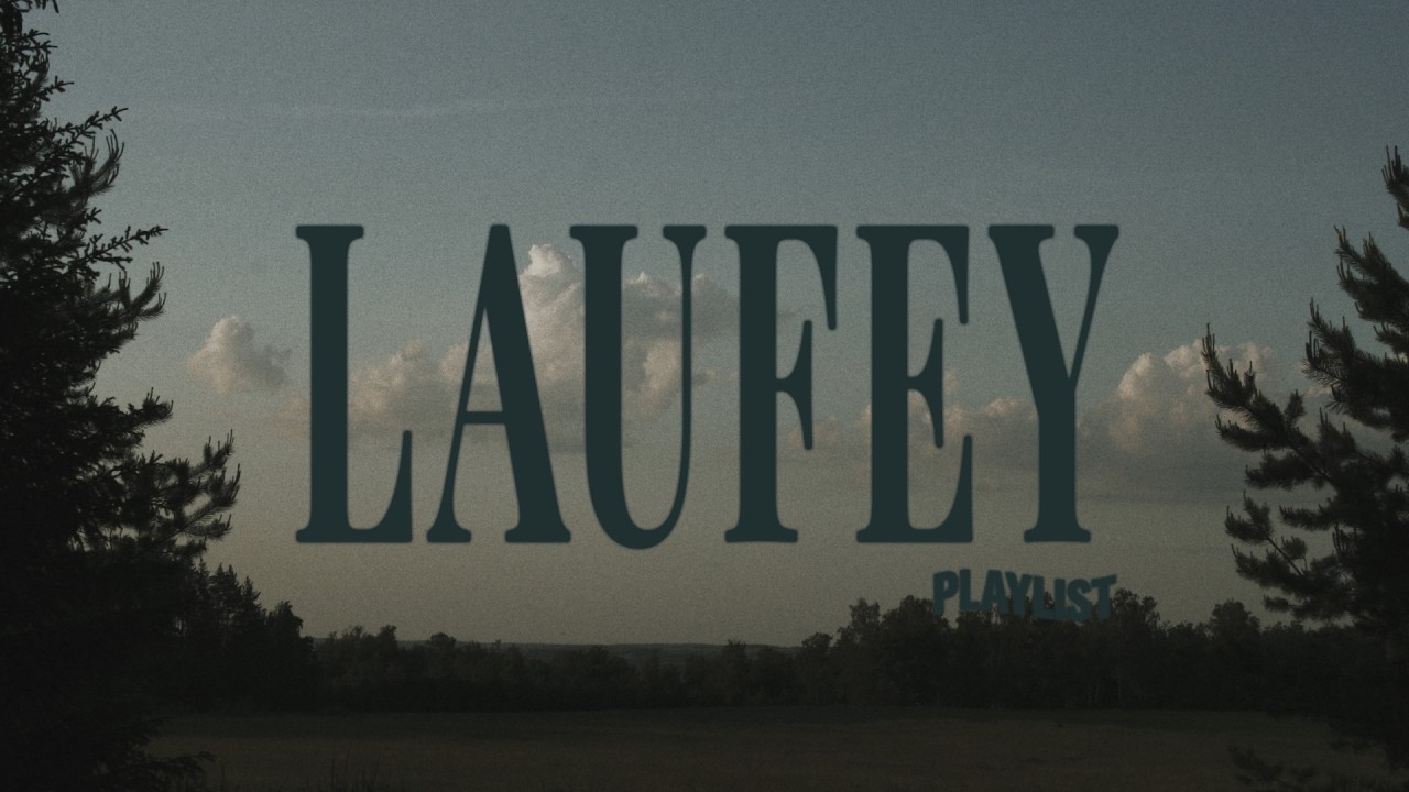 책 한 권과 함께 듣기 좋은 Laufey | 𝒑𝒍𝒂𝒚𝒍𝒊𝒔𝒕 | 예스24