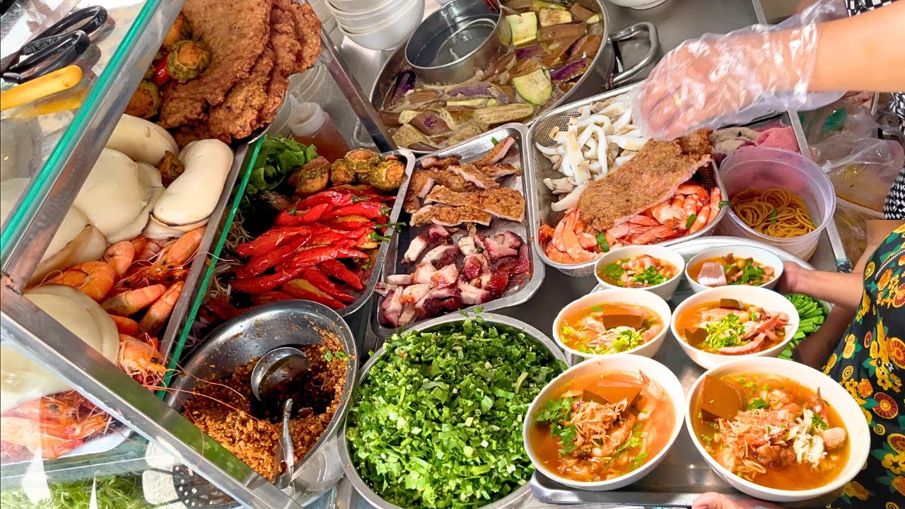 Delicious and popular! Collection of street food in Saigon, Vietnam || Best seafood street food