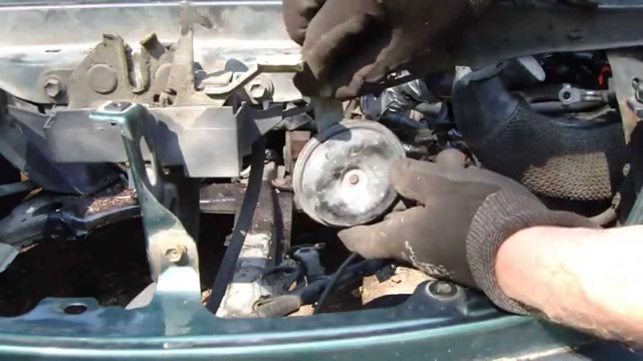 How to replace horn Toyota Corolla. Years 1995 to 2010.